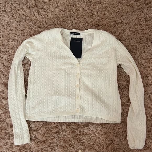 Brandy Melville white sweater: size small - Picture 1 of 1